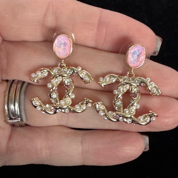 ✨ Pink, Gold & Pearl Earrings with Pink Rhinestones ✨‎ - Picture 4 of 4